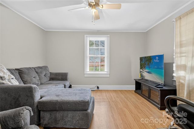 1114 Wilson W Lee Boulevard, Statesville, NC 28677