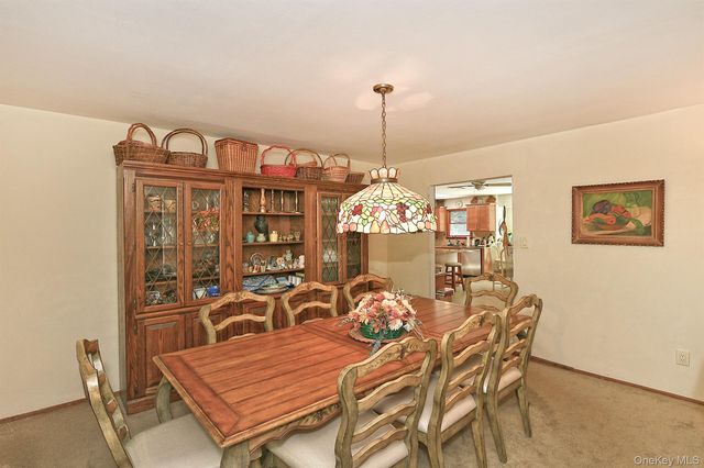 6 Fielding Court, Dix Hills, NY 11746