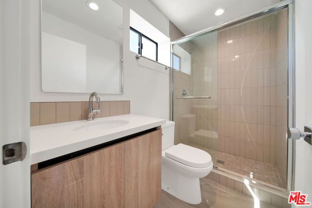 406 N Kenmore Avenue, Los Angeles, CA 90004