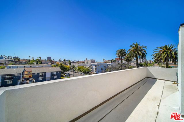 406 N Kenmore Avenue, Los Angeles, CA 90004