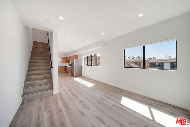 406 N Kenmore Avenue, Los Angeles, CA 90004