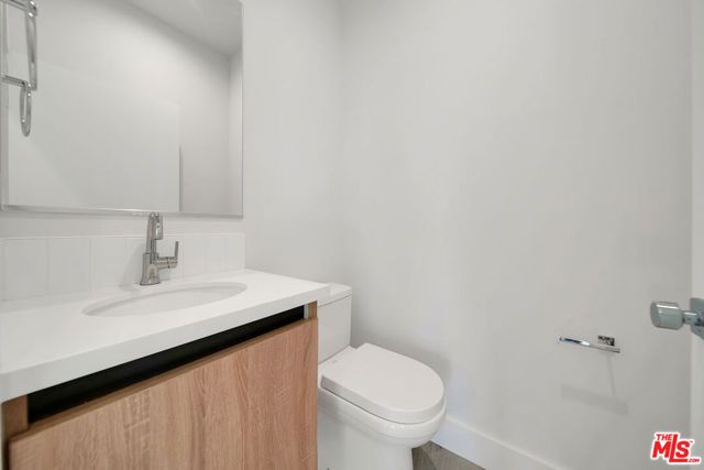 406 N Kenmore Avenue, Los Angeles, CA 90004