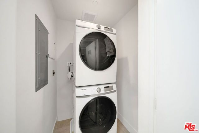 406 N Kenmore Avenue, Los Angeles, CA 90004
