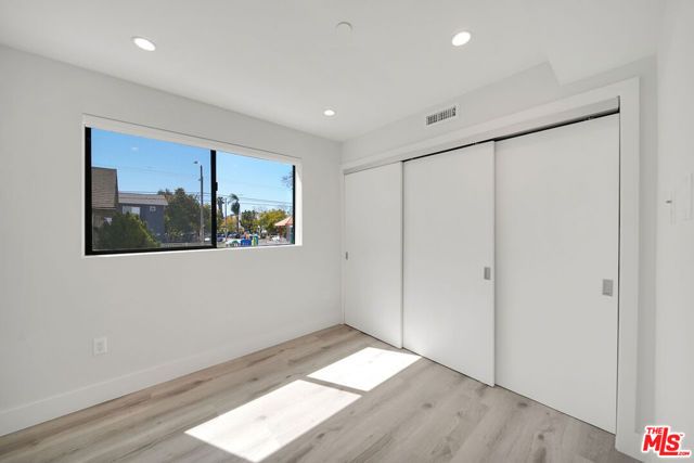 406 N Kenmore Avenue, Los Angeles, CA 90004
