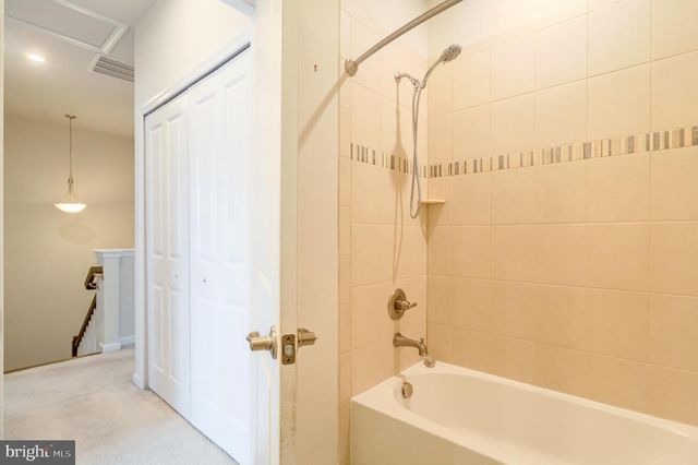 8244 HICKORY HOLLOW DR, Glen Burnie, MD 21060