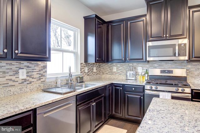 8244 HICKORY HOLLOW DR, Glen Burnie, MD 21060