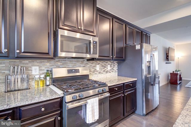 8244 HICKORY HOLLOW DR, Glen Burnie, MD 21060