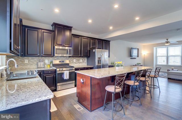 8244 HICKORY HOLLOW DR, Glen Burnie, MD 21060