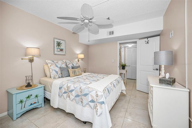 5257 81ST LANE N 2, St Petersburg, FL 33709