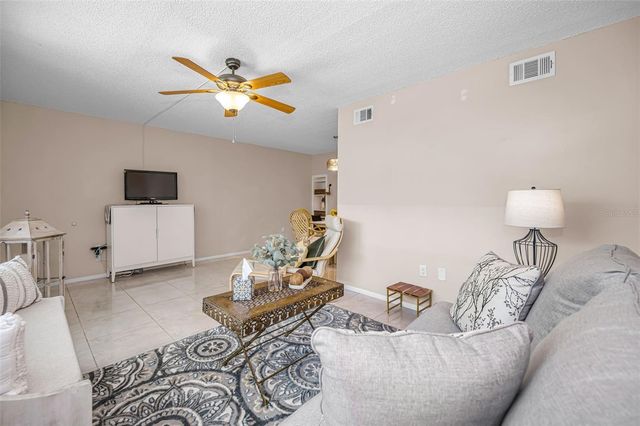 5257 81ST LANE N 2, St Petersburg, FL 33709