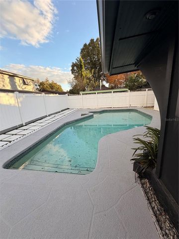 7513 RUSTIC DRIVE, Tampa, FL 33634