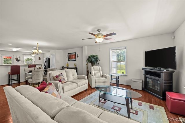 9949 Reymet Ct, North Chesterfield, VA 23237