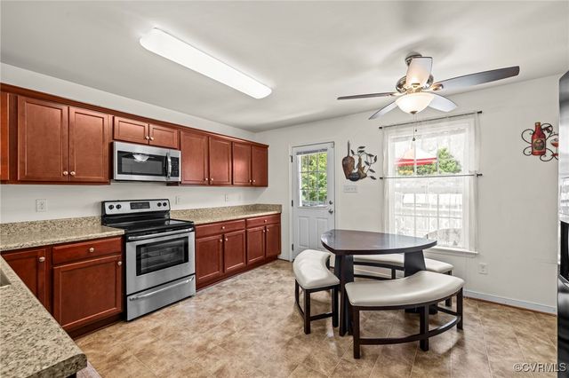 9949 Reymet Ct, North Chesterfield, VA 23237