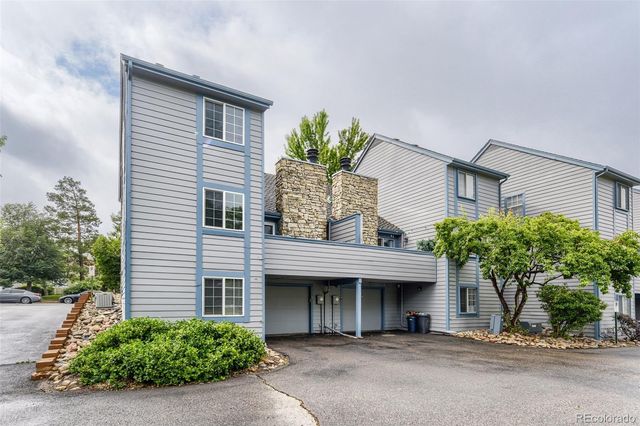 2405 S Worchester Court B, Aurora, CO 80014