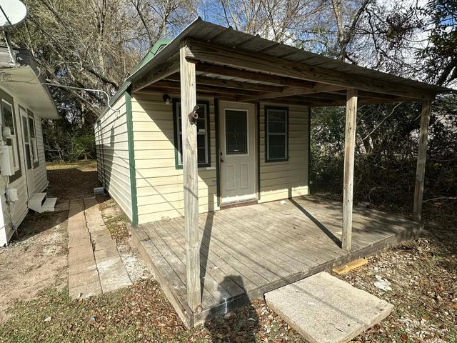 614 Fm 1406 Road, Winnie, TX 77665