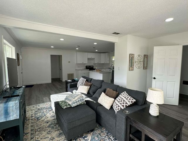 614 Fm 1406 Road, Winnie, TX 77665