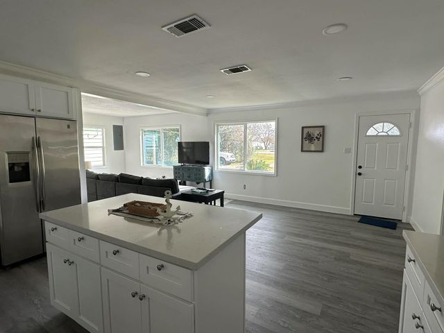 614 Fm 1406 Road, Winnie, TX 77665