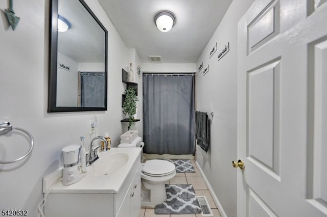 300 Chambers St, Phillipsburg Town, NJ 08865