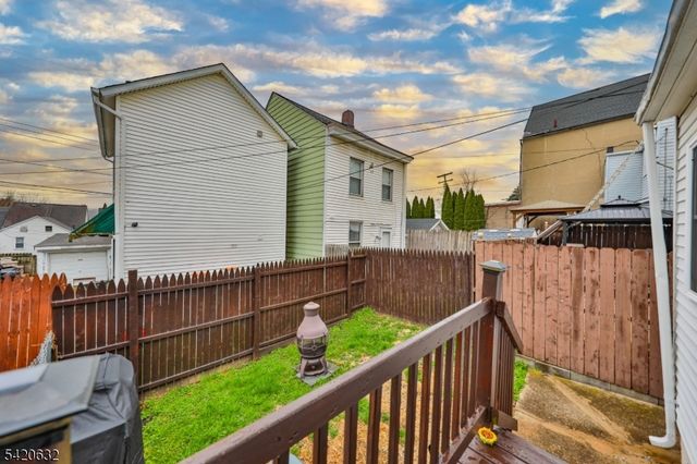 300 Chambers St, Phillipsburg Town, NJ 08865