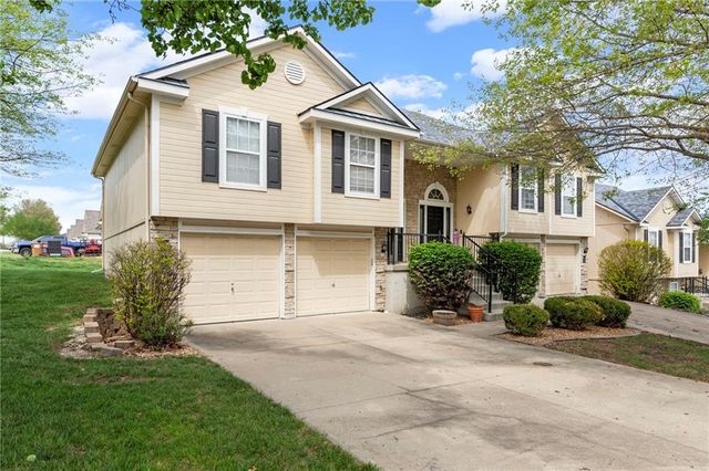 1308 Ashley Drive, Grain Valley, MO 64029