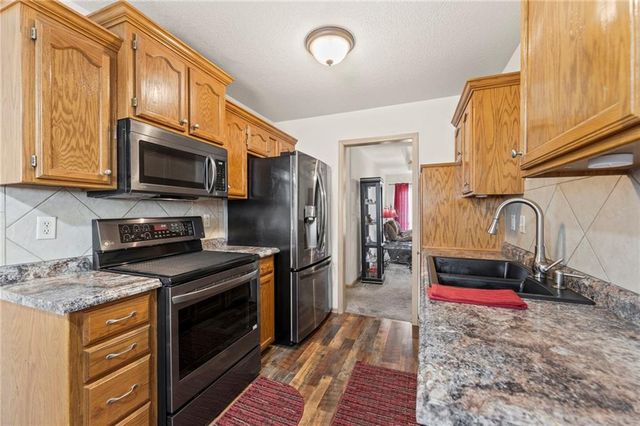 1308 Ashley Drive, Grain Valley, MO 64029