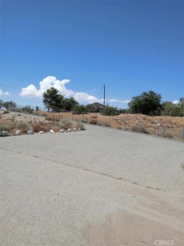 10722 Phelan Road, Oak Hills, CA 92344