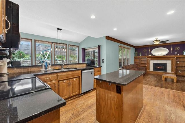1608 NE 81st Street, Kansas City, MO 64118
