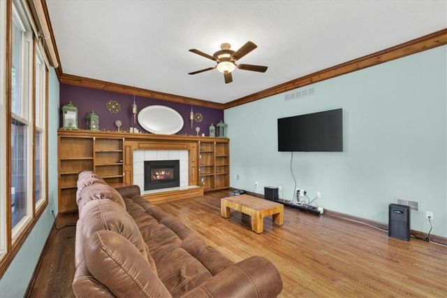 1608 NE 81st Street, Kansas City, MO 64118