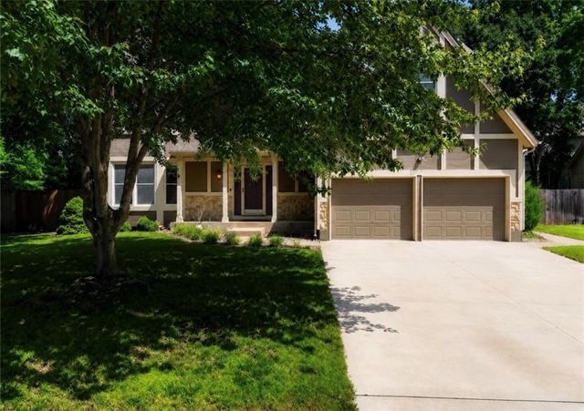 1608 NE 81st Street, Kansas City, MO 64118
