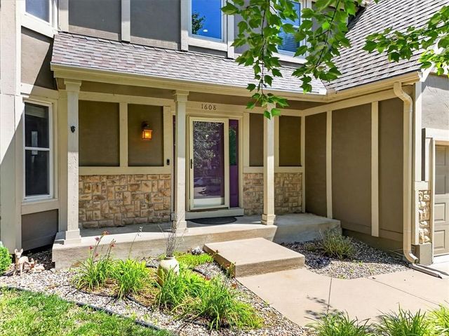 1608 NE 81st Street, Kansas City, MO 64118