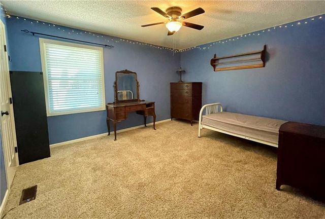 1608 NE 81st Street, Kansas City, MO 64118