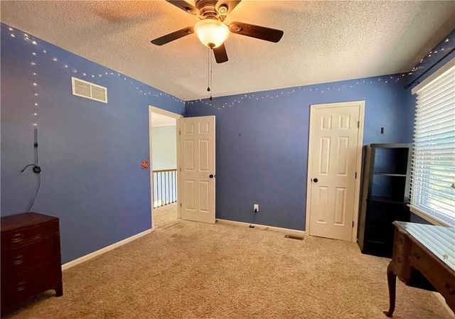 1608 NE 81st Street, Kansas City, MO 64118