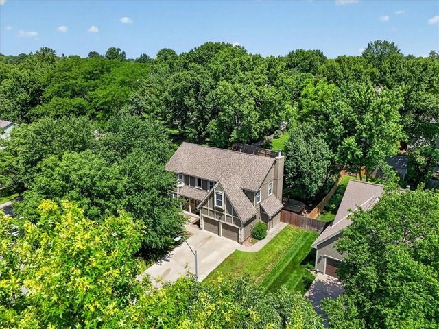 1608 NE 81st Street, Kansas City, MO 64118