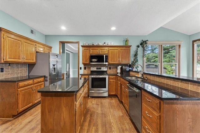 1608 NE 81st Street, Kansas City, MO 64118