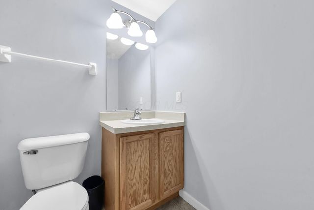 8326 Bruntsfield Road, Columbus, OH 43235