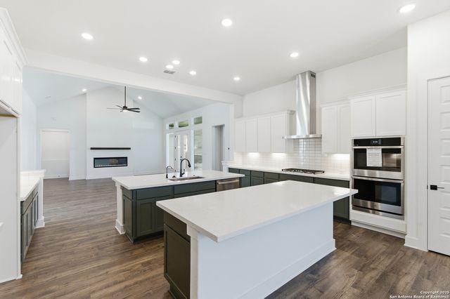 539 Caliban, Cibolo, TX 78108