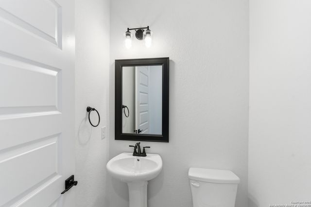 539 Caliban, Cibolo, TX 78108