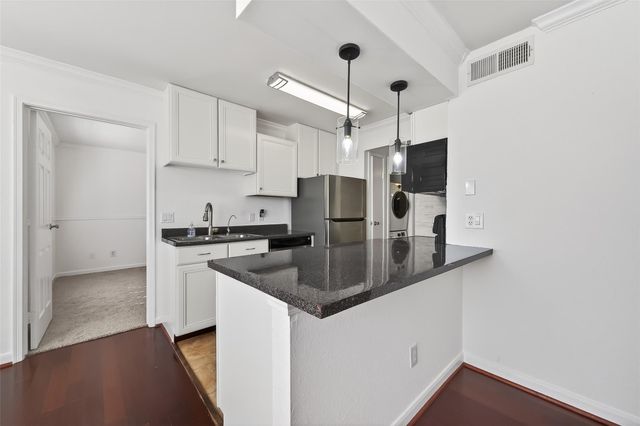 12660 Ashford Point Drive 606, Houston, TX 77082