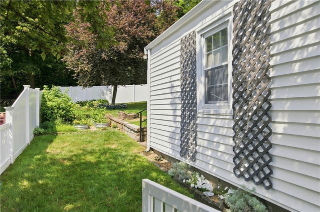 74 Macarthur Road, Woonsocket, RI 02895