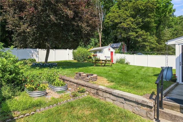74 Macarthur Road, Woonsocket, RI 02895