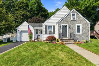 74 Macarthur Road, Woonsocket, RI 02895