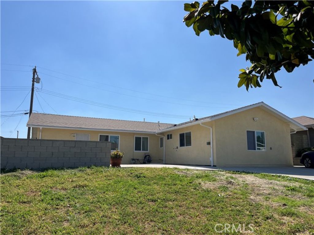 3520 S Gauntlet, West Covina, CA 91792