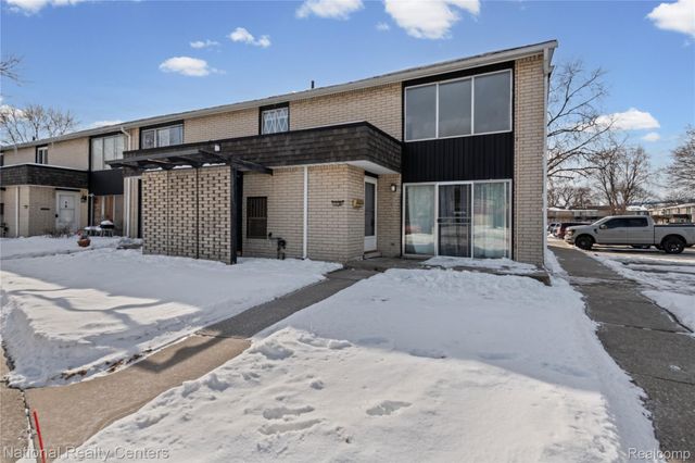 8232 Karam Boulevard 1, Warren, MI 48093