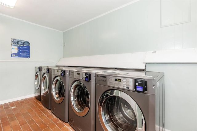 305 W Baker Road 1108, Baytown, TX 77521