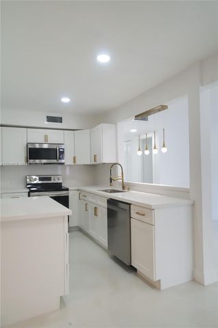 315 NW 127th St 0, North Miami, FL 33168