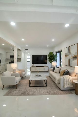 315 NW 127th St 0, North Miami, FL 33168