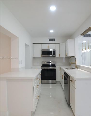 315 NW 127th St 0, North Miami, FL 33168