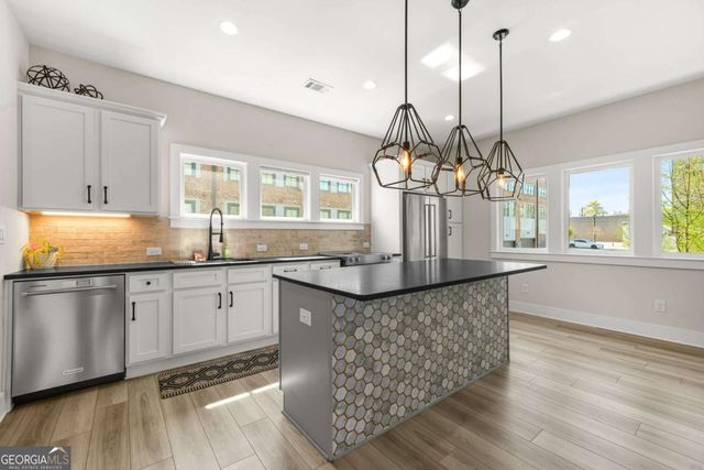 609 King Arnold Street, Atlanta, GA 30354