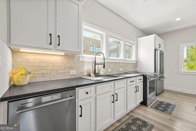 609 King Arnold Street, Atlanta, GA 30354