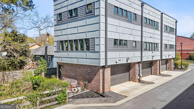 609 King Arnold Street, Atlanta, GA 30354